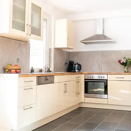 Holiday home Neuboerger Mit Hottub *