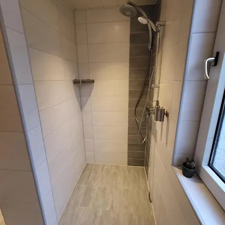 Neuboerger Mit Hottub Neuborger