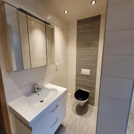 Neuboerger Mit Hottub Дом отдыха *