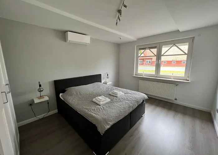 Neuboerger Mit Hottub 度假居 *